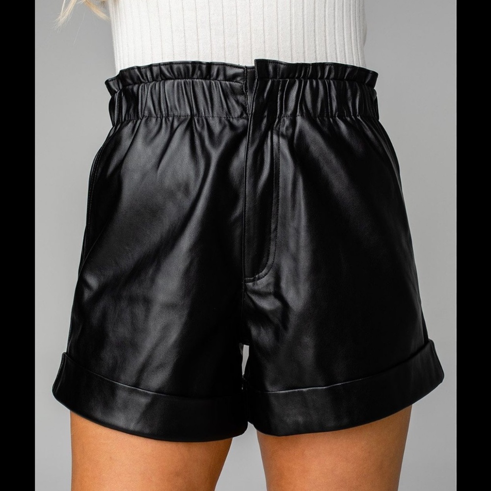 Buddy Love Size M faux leather shorts